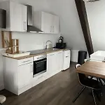 De Gouwe Leeuw Apartman *